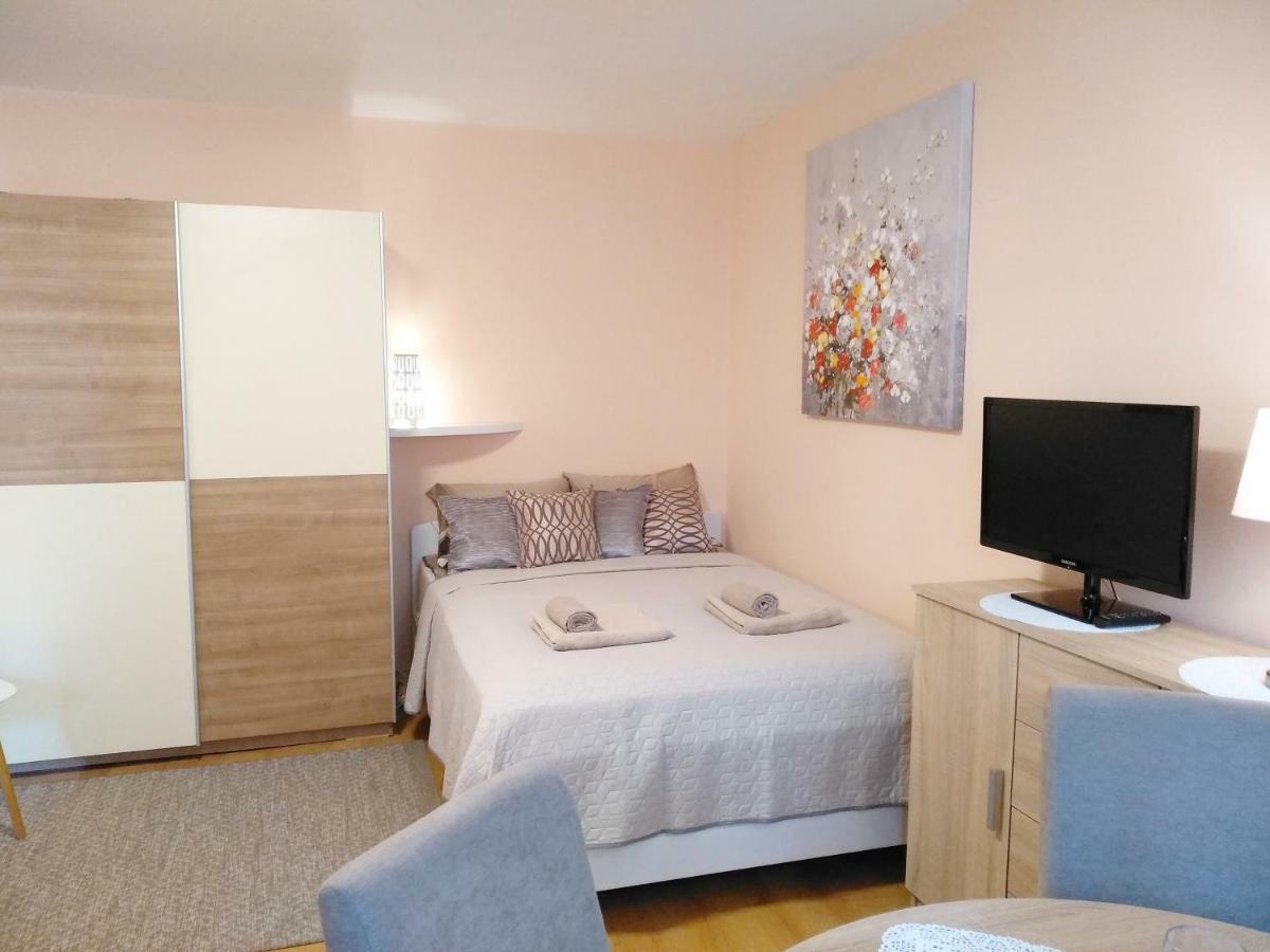 Sunray Studio Apartment Zagreb Exteriör bild
