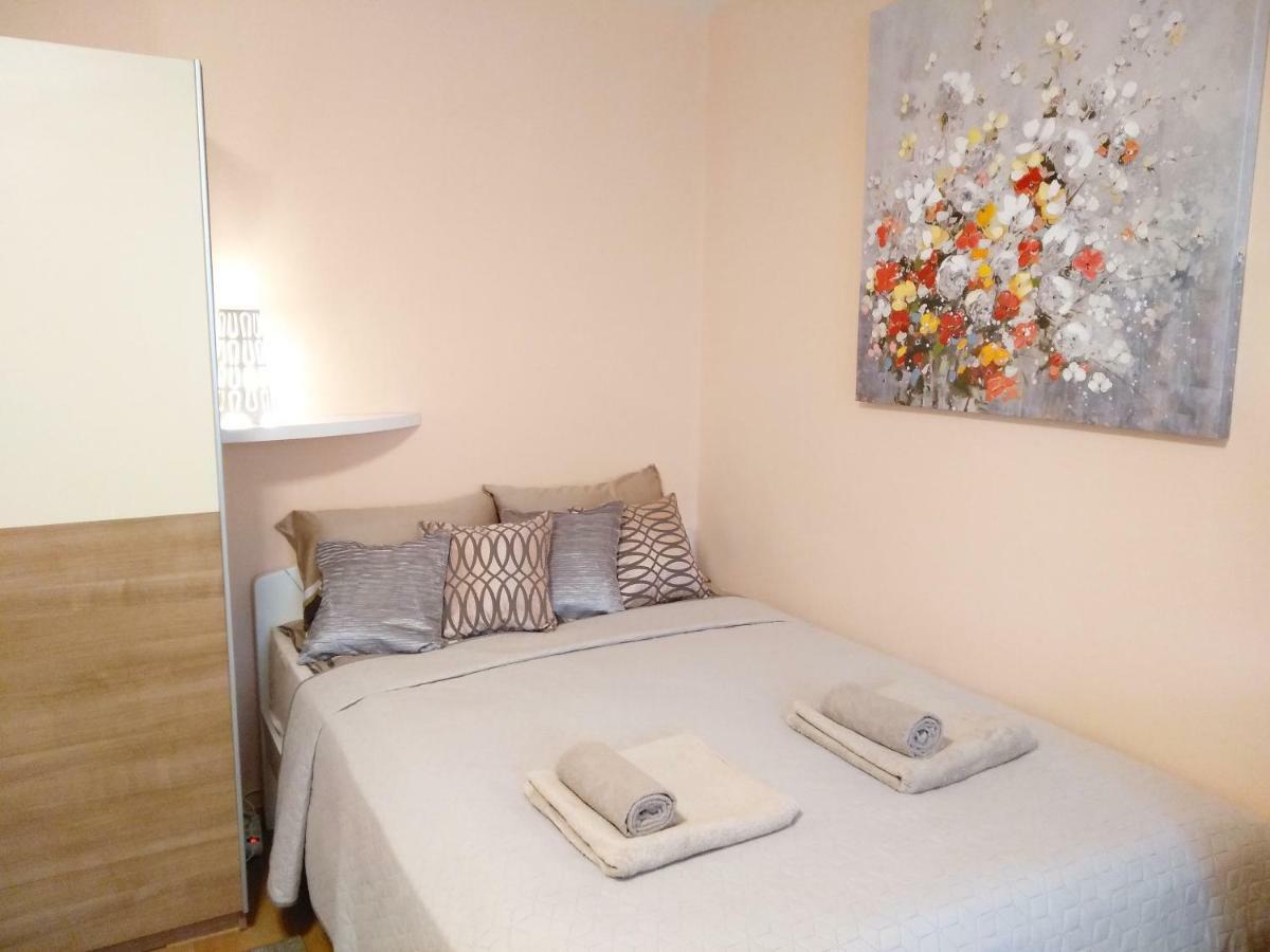 Sunray Studio Apartment Zagreb Exteriör bild