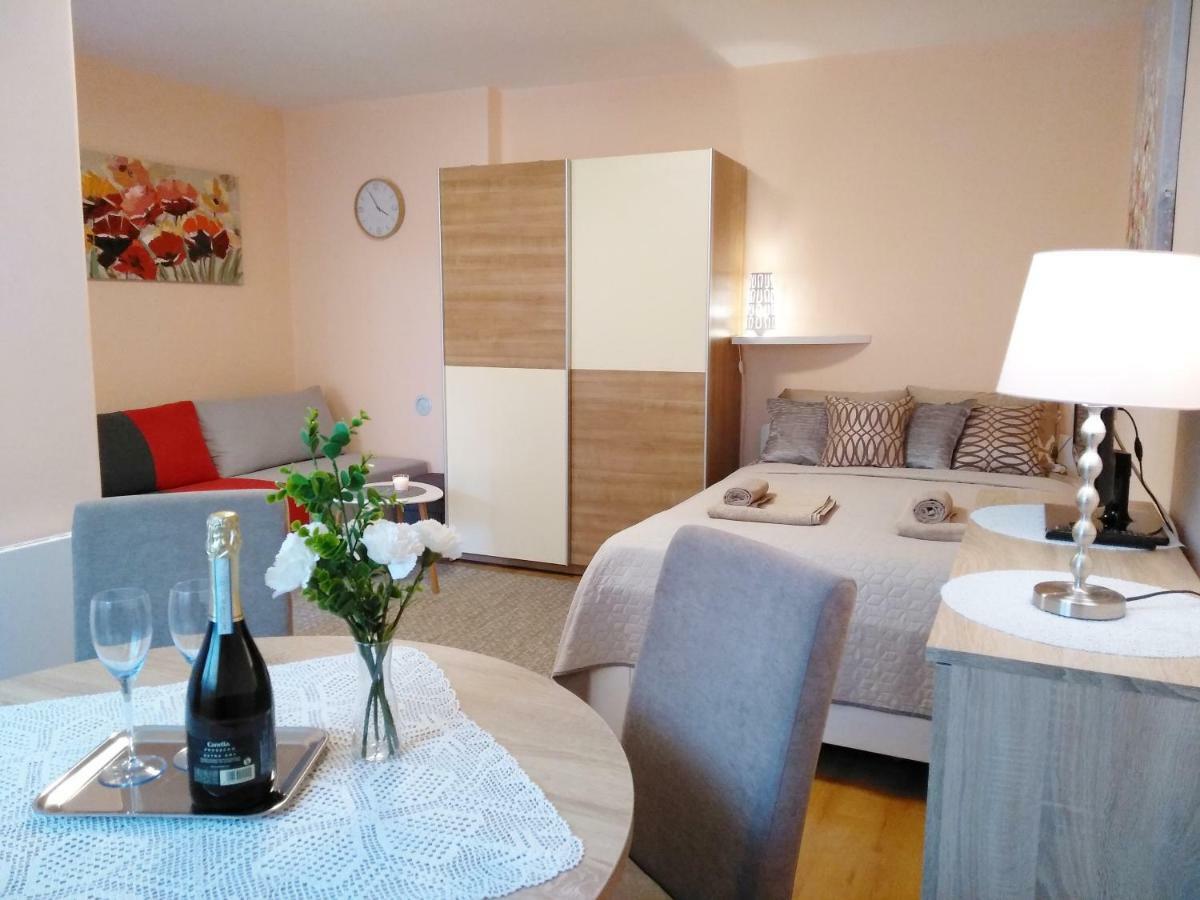 Sunray Studio Apartment Zagreb Exteriör bild